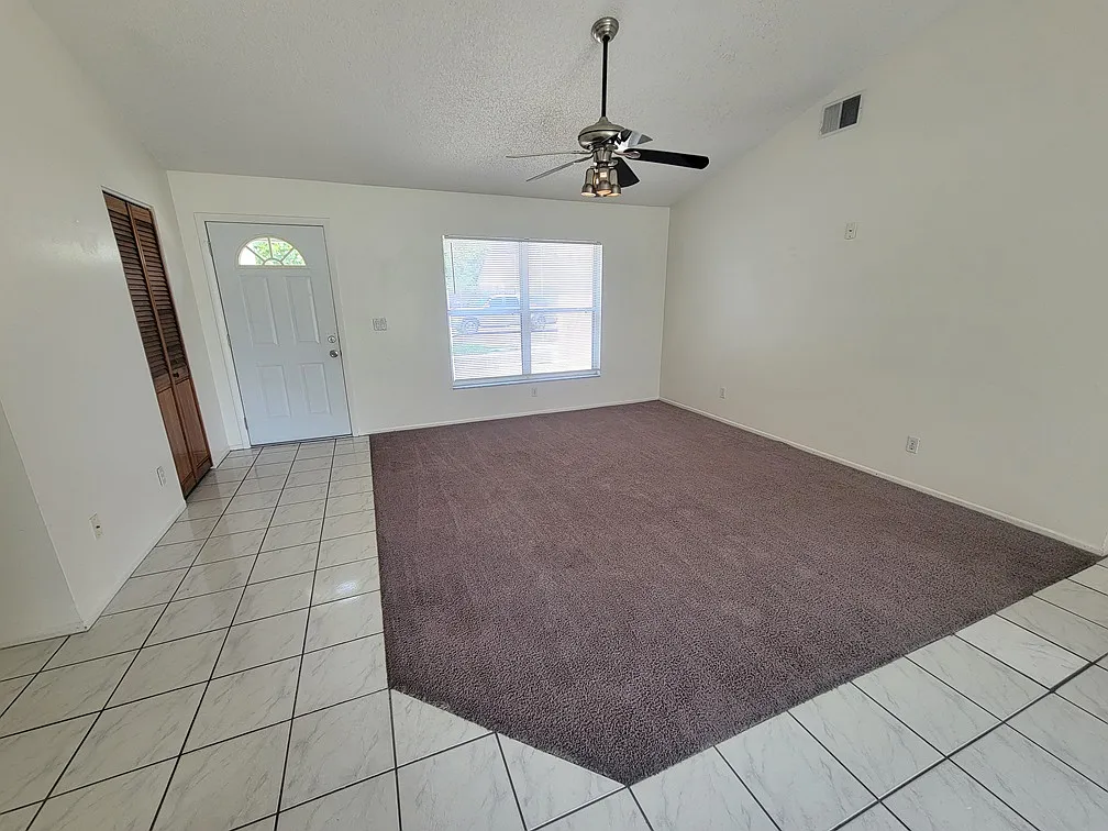 2 bed, 1043 sqft, $1,500 — Photo 4