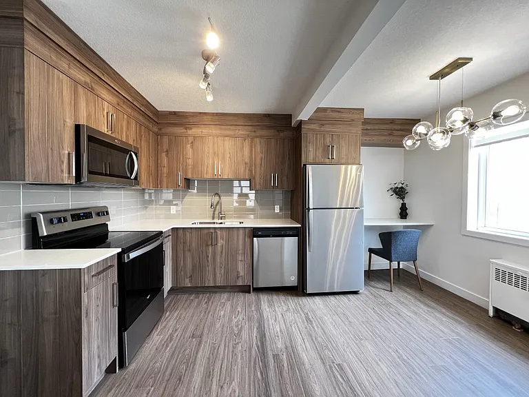 1019 17th Ave SW — Photo 32