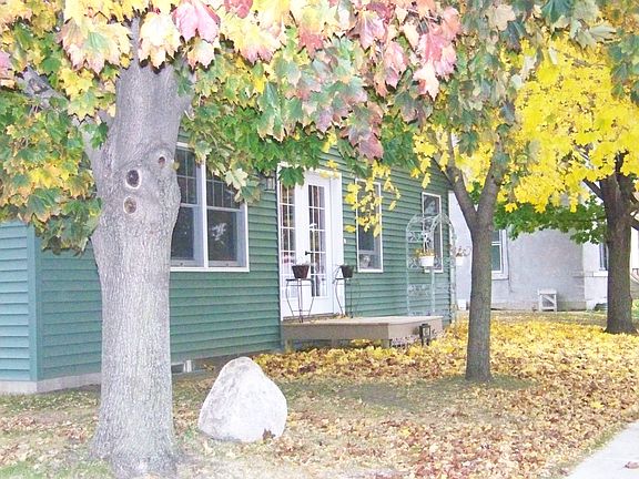 4th image of 403 N Minnesota St