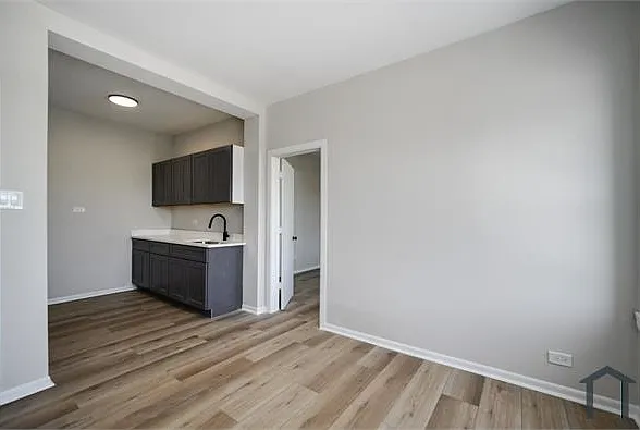 1 bed, 800 sqft, $1,100 — Photo 1