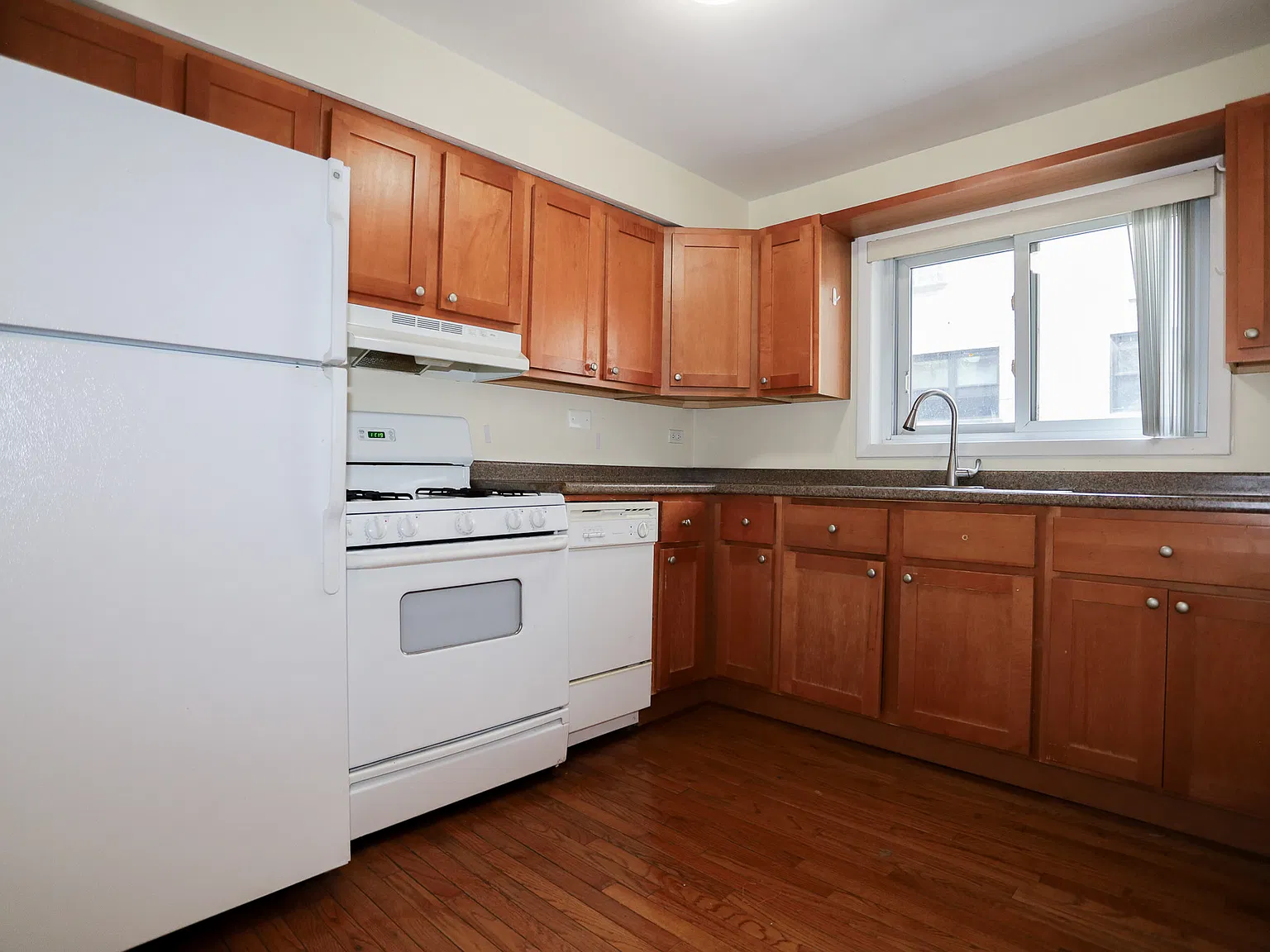 1 bed, 700 sqft, $1,750 — Photo 1