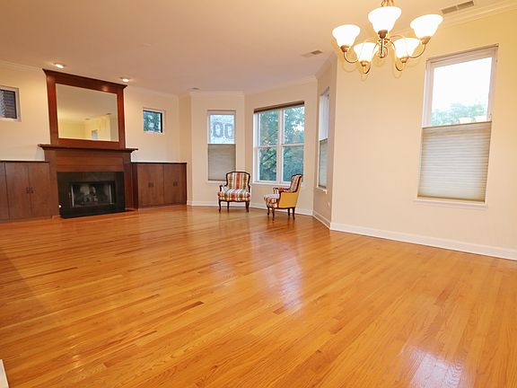 5th image of 4230 N Broadway St APT 2N