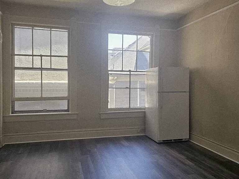 2124 NW Flanders St #16 — Photo 7