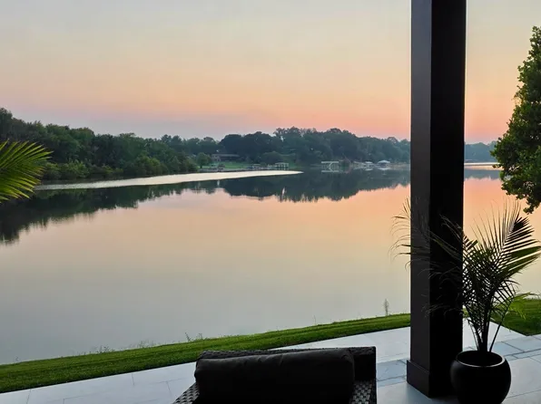 613 Waters Edge Dr, Estill Springs, TN 37330