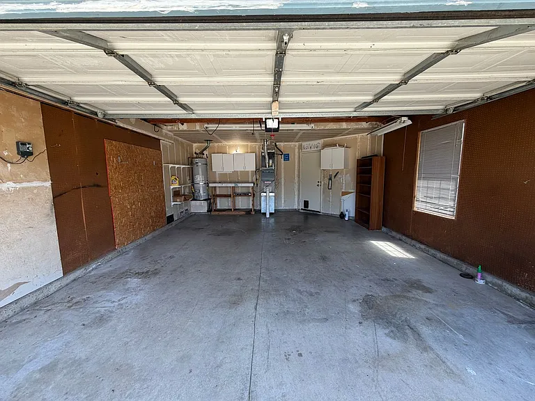 9201 Norseman Ct — Photo 25