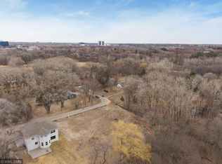 715 Cottonwood Ln N, Plymouth, MN 55441