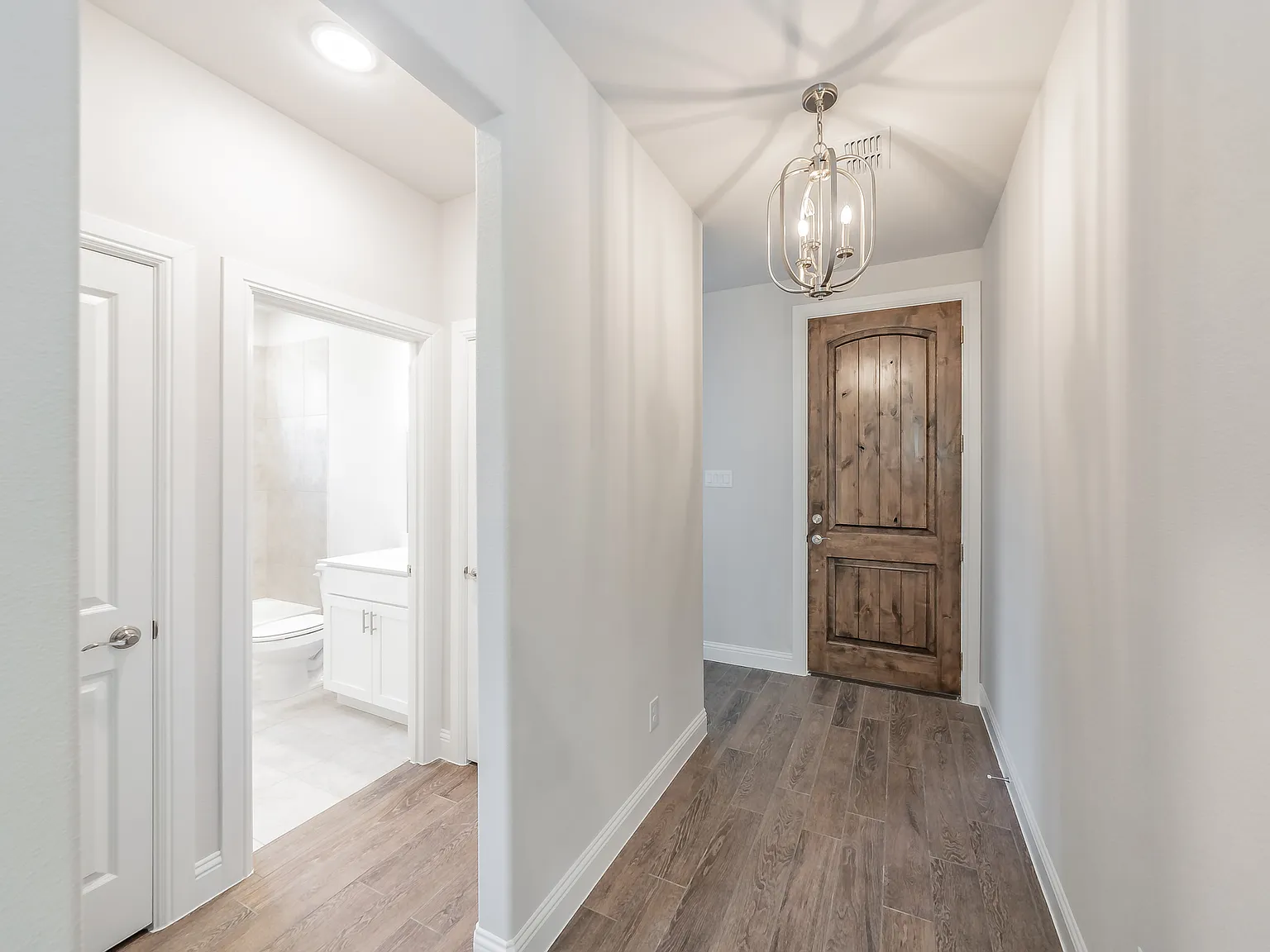 4 bed, 2485 sqft, $2,990 — Photo 3