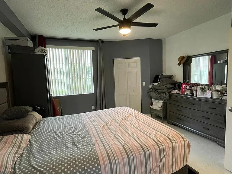 7950 N Nob Hill Rd — Photo 12
