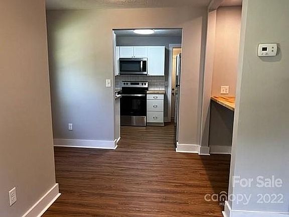 3rd image of 326 Westwood Dr