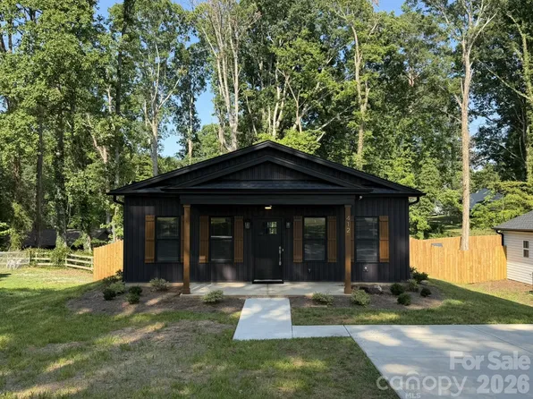 412 N Peterson St, Stanley, NC 28164