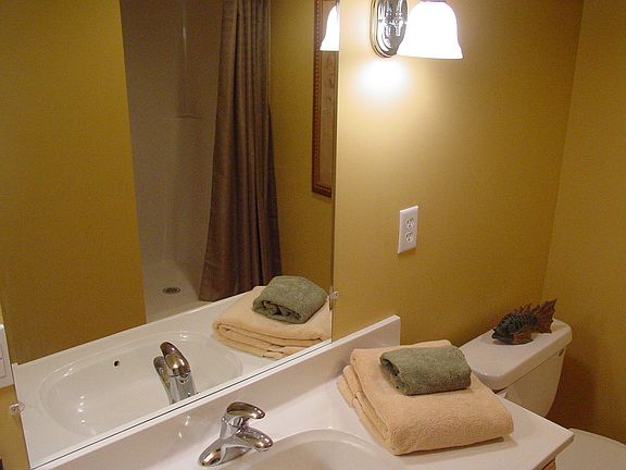 Lower Level 3/4 Bath