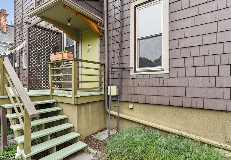 90 Midland Ave #4 — Photo 21