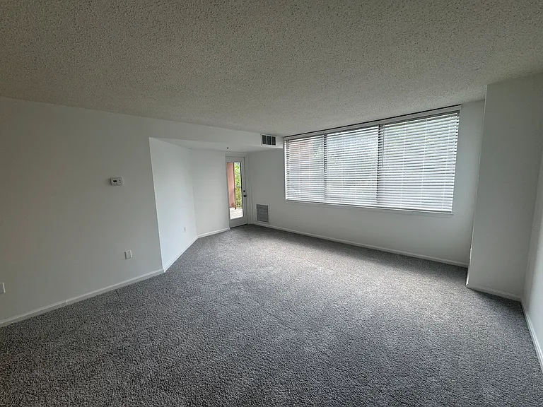 10101 Grosvenor Pl #603 — Photo 3