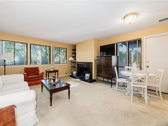 5th image of 85 Rowayton Woods Dr