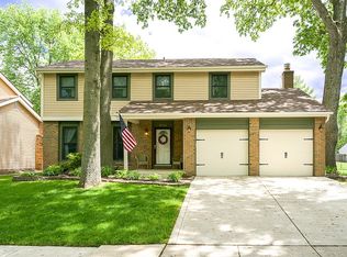 8740 Winnetka Ct, Powell, OH 43065