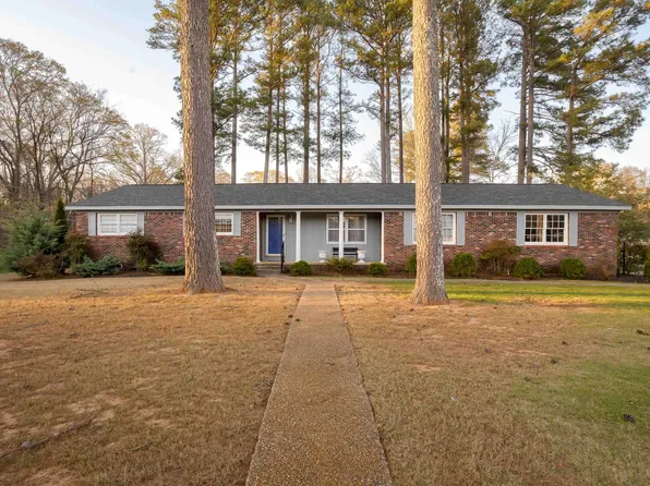 900 Pickwick St, Sheffield, AL 35660