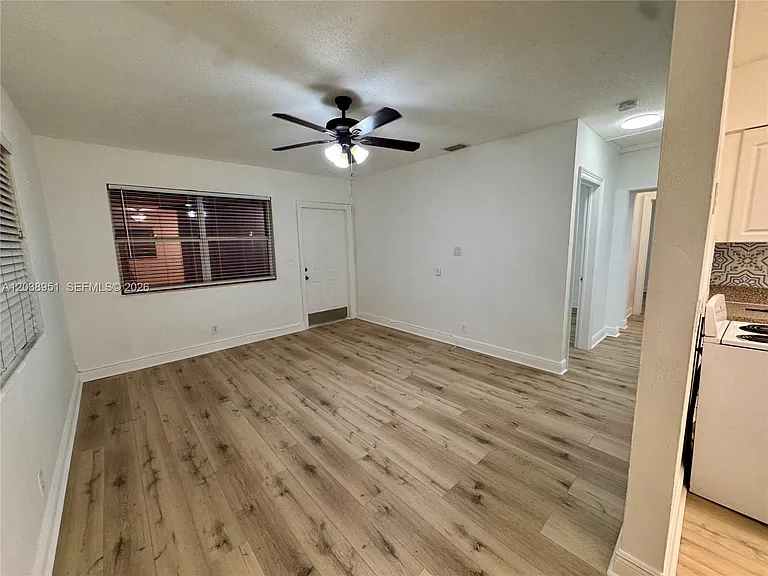 2240 NE 171st St #1 — Photo 5
