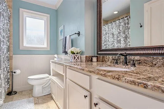 3704 Seguin Dr — Photo 5