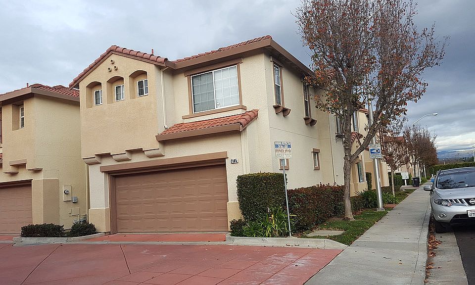2nd image of 2185 Esperanca Ave