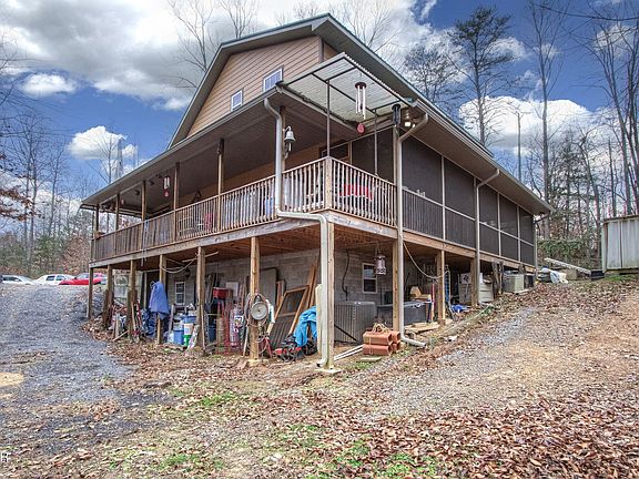 5th image of 3875 Poplar Ln