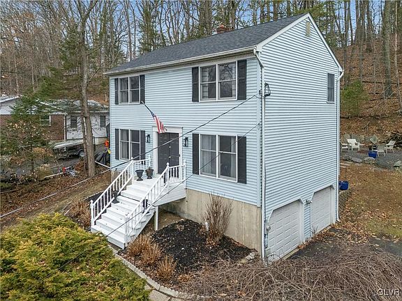 3rd image of 149 W Hills Dr