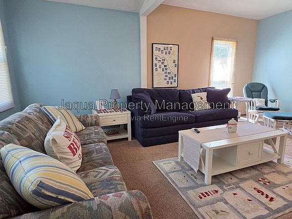 2nd image of 570 Maple St