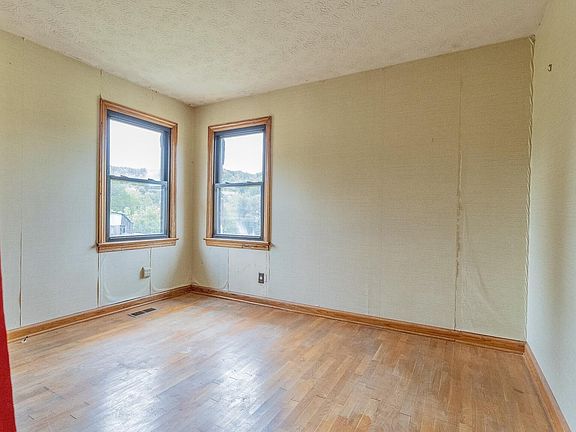 5th image of 6824 Tindell Ln