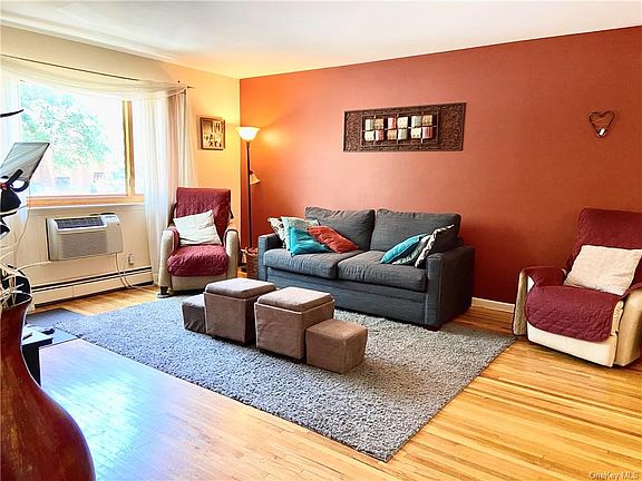2nd image of 42 Amber Dr
