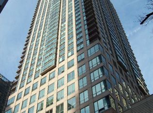 2 E Erie St APT 2208, Chicago, IL 60611