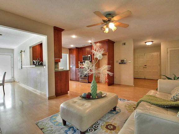 4th image of 5649 Abington Ct