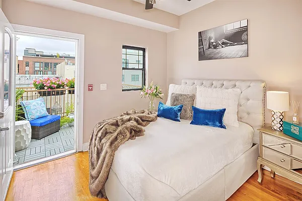 Sold by Keller Williams City Life Realty | media 9