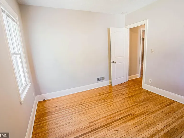 2940 Vincent Ave N #1 — Photo 22