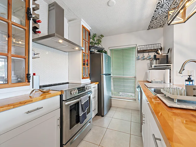 261 Cypress Point Dr — Photo 7