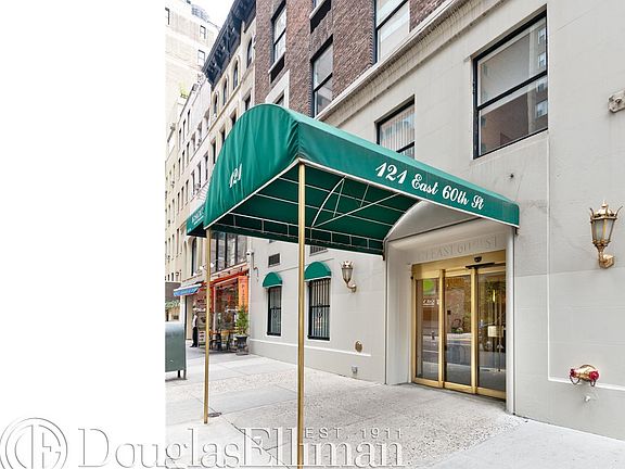 5th image of 121 E 60th St APT 6C