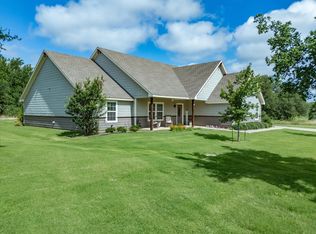 1018 Westwood Dr, Graham, TX 76450