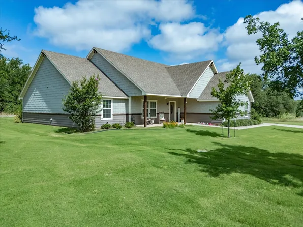 1018 Westwood Dr, Graham, TX 76450