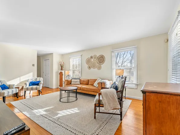 13 N Meadow Ln #Id1514673p, Vineyard Haven, MA 02568