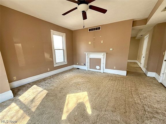 3rd image of 720 Front St