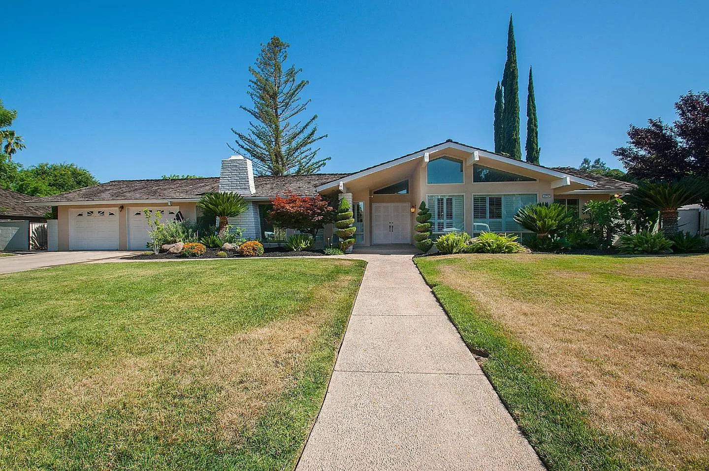 2712 W Paul Ave photo 1