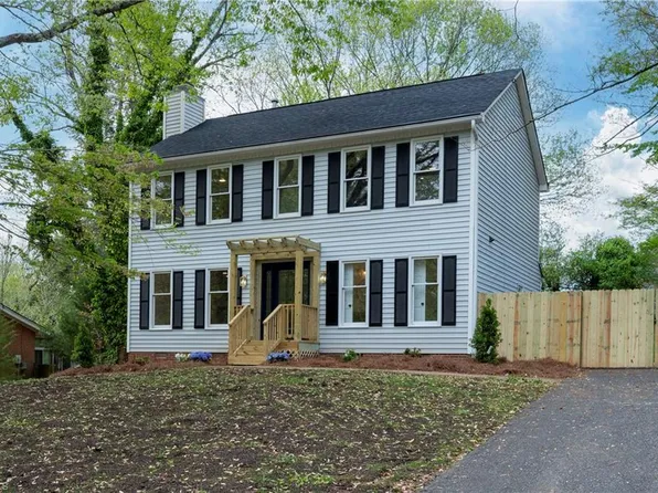 419 Hathaway Dr, Winston Salem, NC 27103