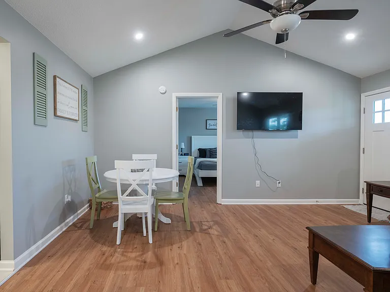 202 Caribou Trl — Photo 23