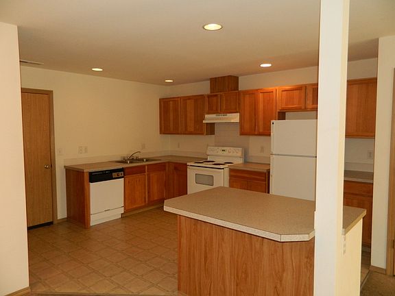 3rd image of 4832 43rd Ln SE