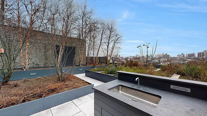 Rented by Jade Stone Real Estate Consulting | media 44