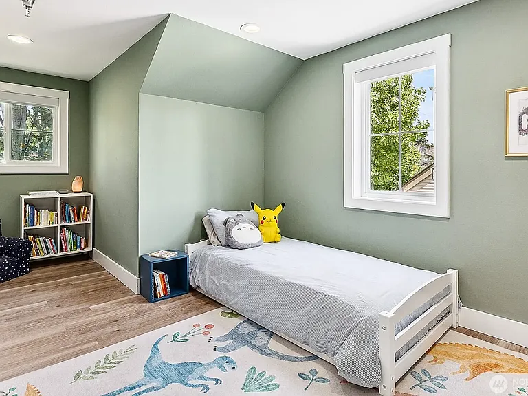 490 Madison Ave N #202 — Photo 10