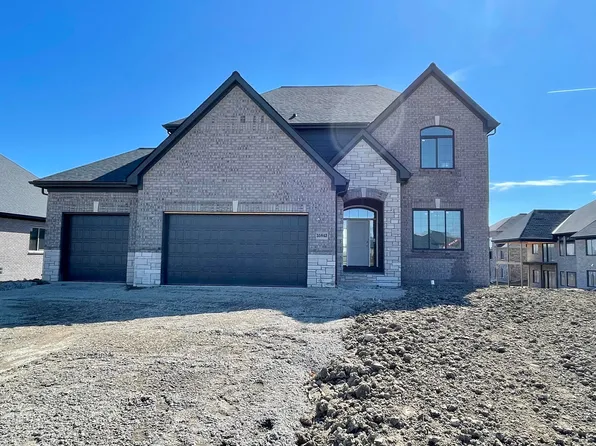 35842 Cascade Dr, New Baltimore, MI 48047
