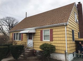 401 McClean Ave, Staten Island, NY 10305