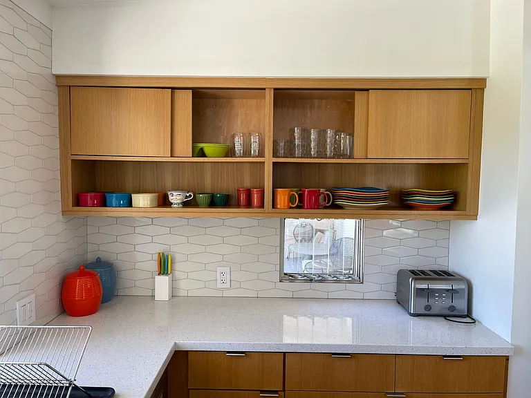 1211 E Valley Rd — Photo 17