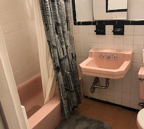 4th image of 533 W 45th St #A2