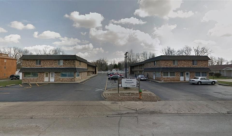 2nd image of 1330 N Summit Ave