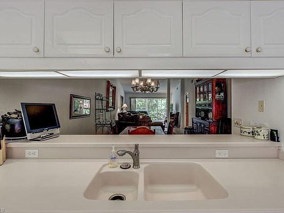 5th image of 2448 Hidden Lake Dr #1108